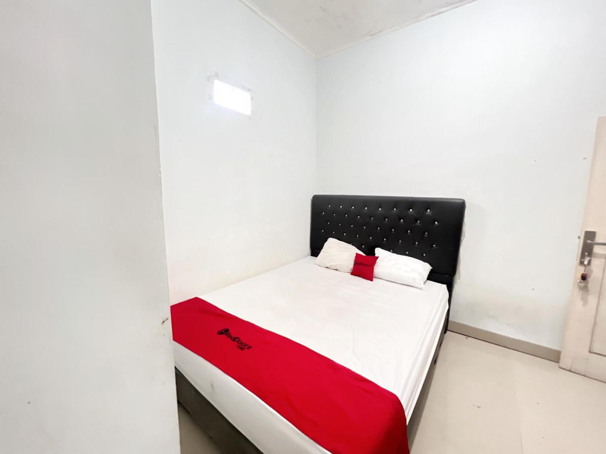 Reddoorz At Kay Residence Waydadi Lampung Bandar Lampung Exterior foto