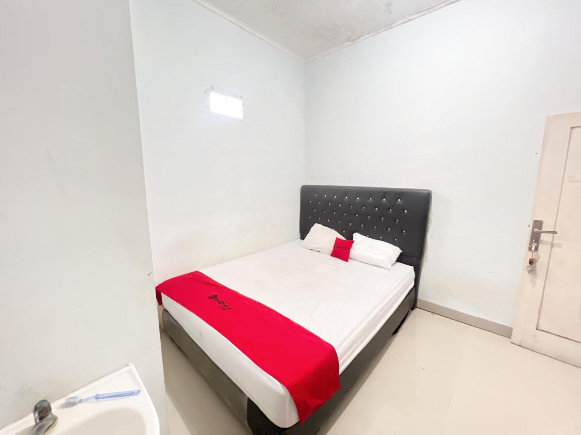 Reddoorz At Kay Residence Waydadi Lampung Bandar Lampung Exterior foto